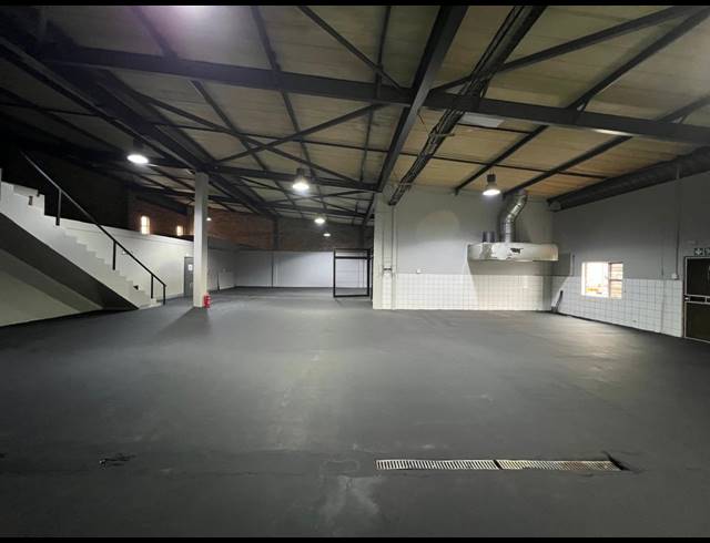 599M² WAREHOUSE TO LET IN LASER PARK